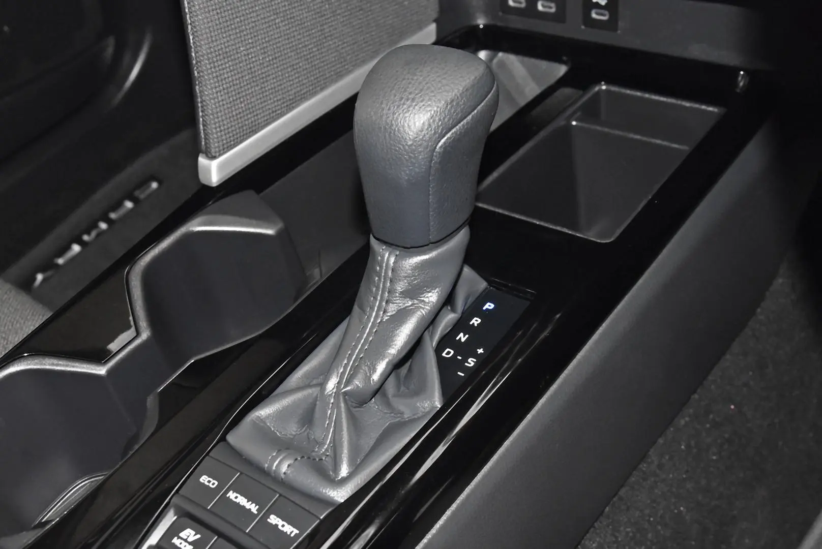 2024 Toyota Camry Gallery Image 13