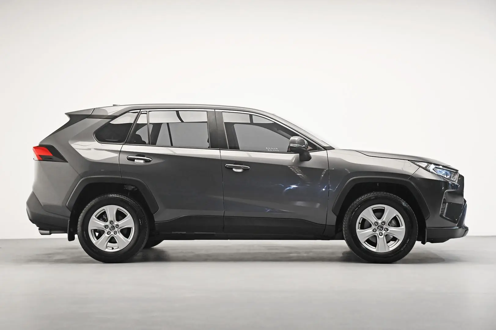 2019 Toyota Rav4 Gallery Image 3