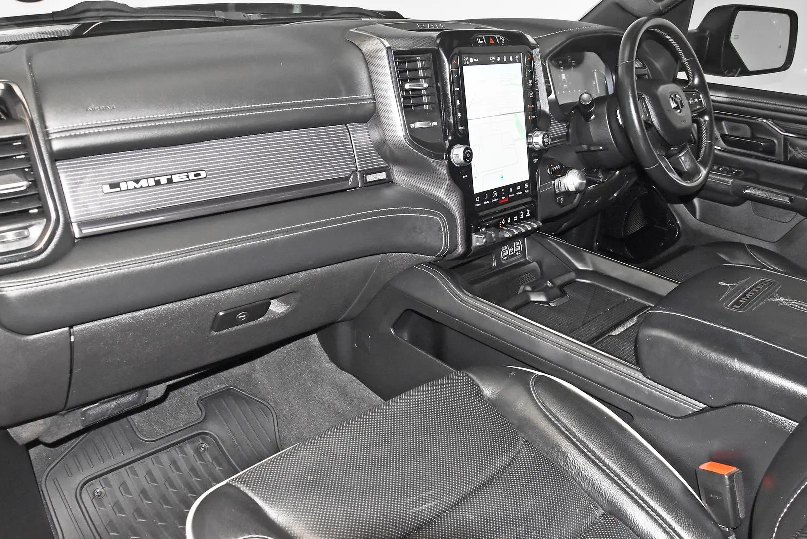 2024 RAM 1500 Gallery Image 18