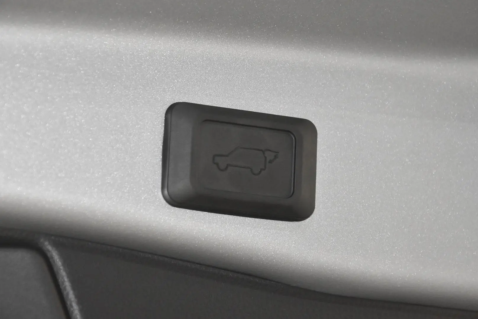 2024 Toyota RAV4 Gallery Image 23