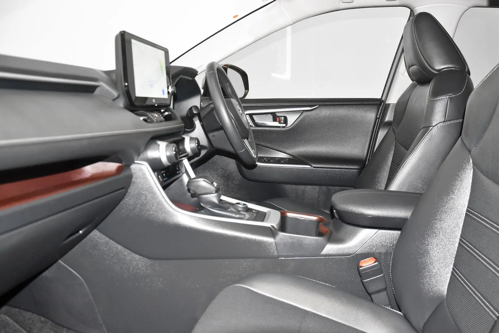 2023 Toyota RAV4 Gallery Image 18