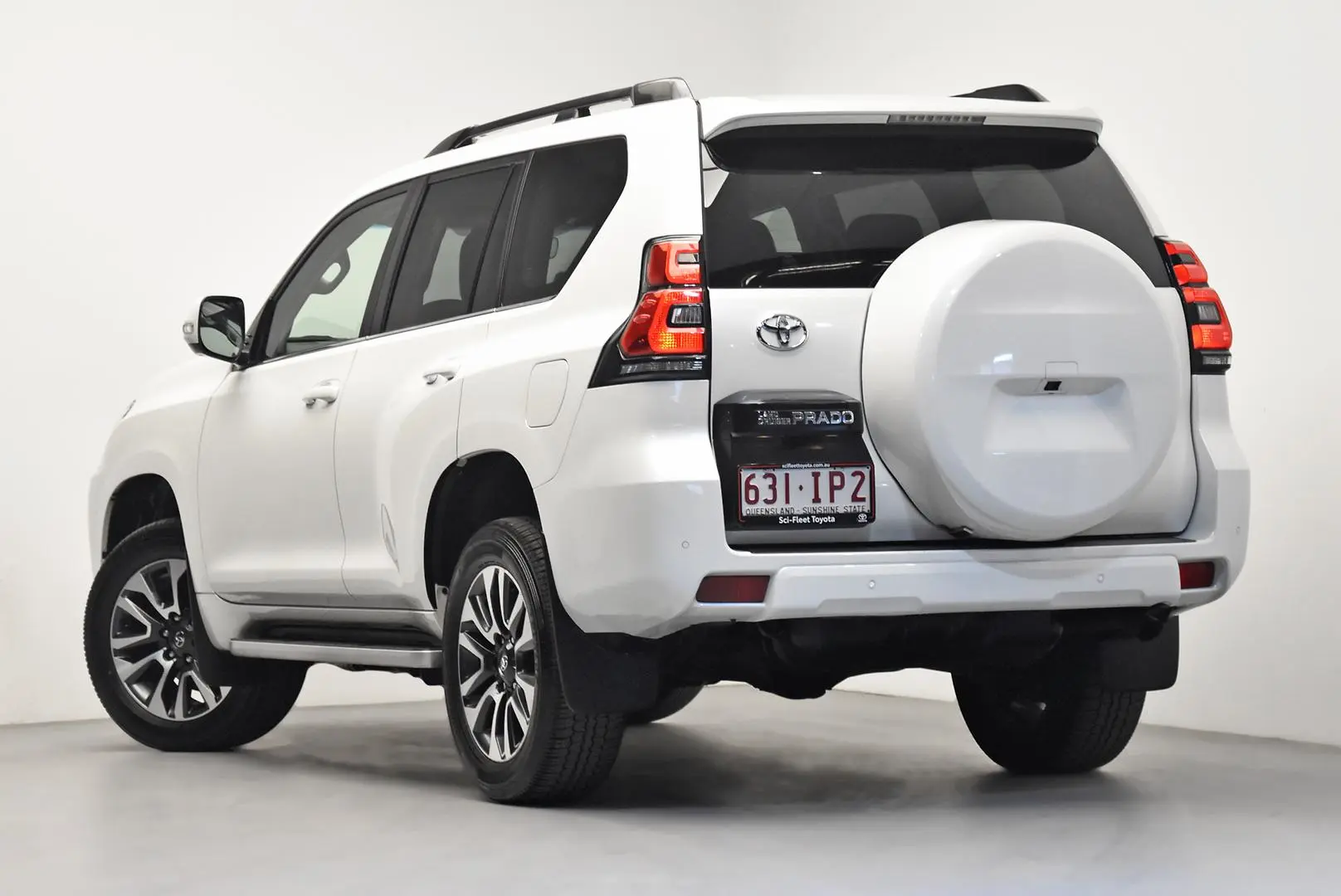 2023 Toyota Landcruiser Prado Gallery Image 5