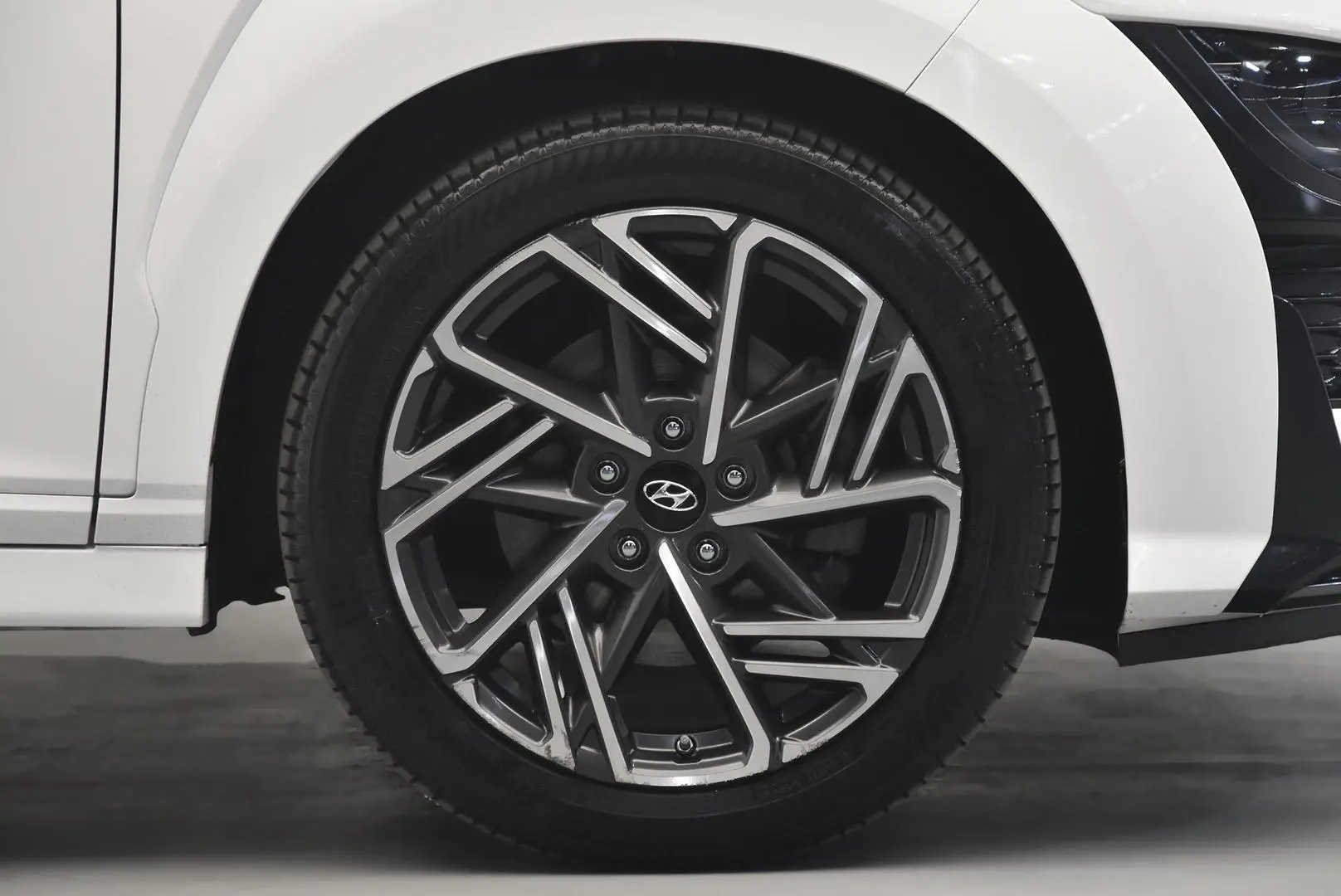 2022 Hyundai Kona Gallery Image 22