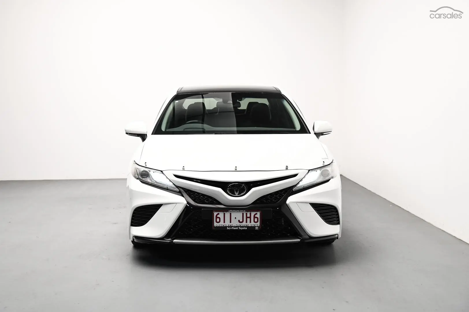 2018 Toyota Camry Image 2