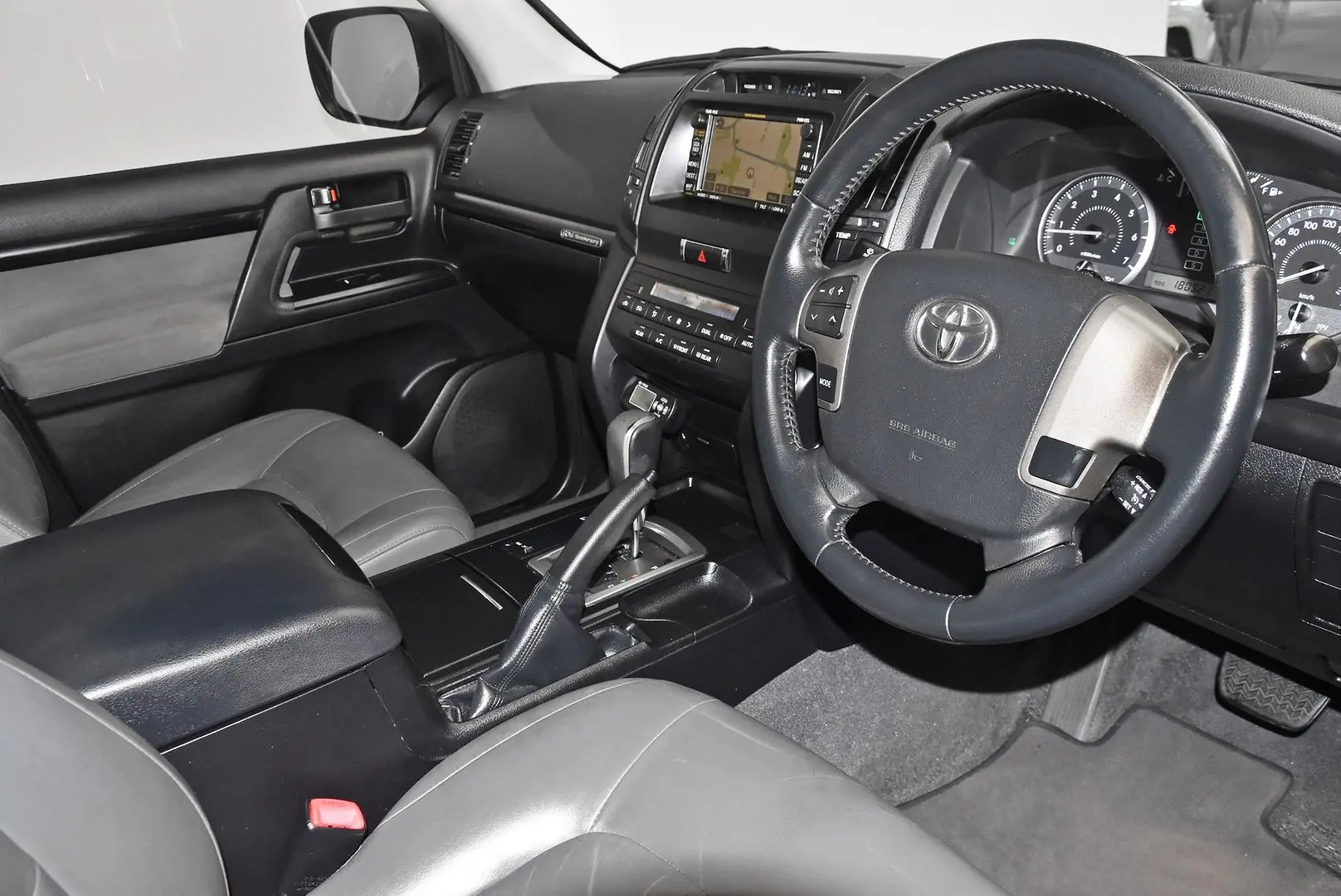 2010 Toyota Landcruiser Gallery Image 7