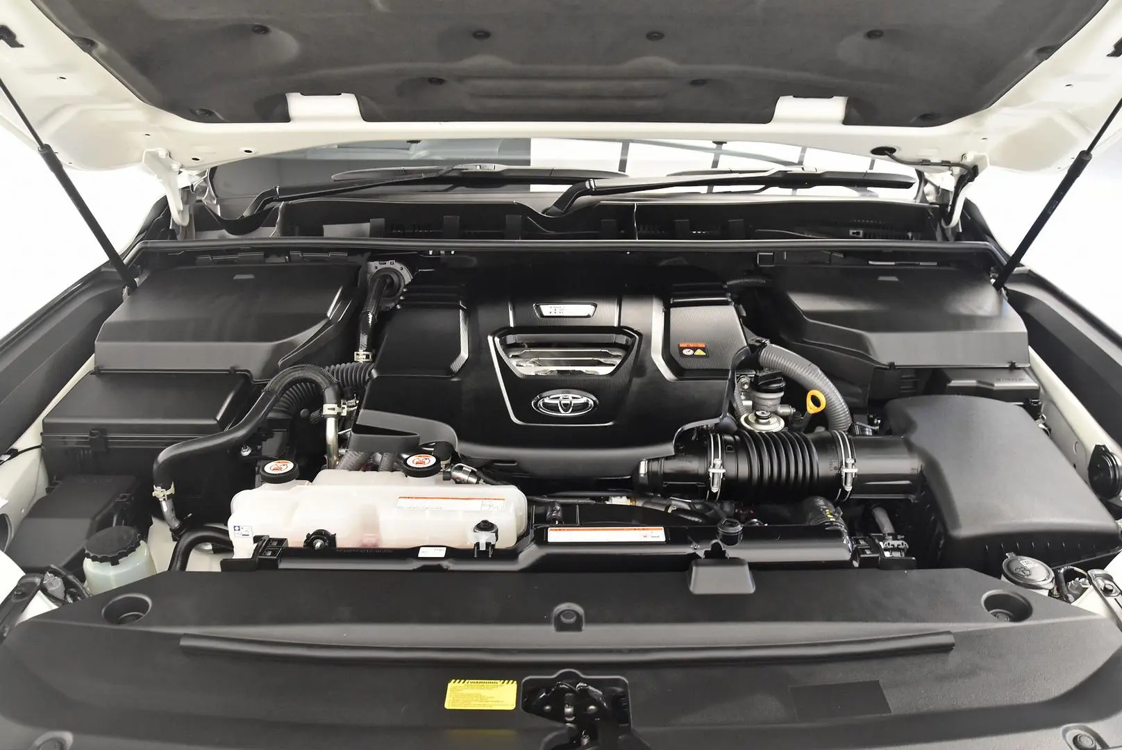 2023 Toyota Landcruiser Gallery Image 24