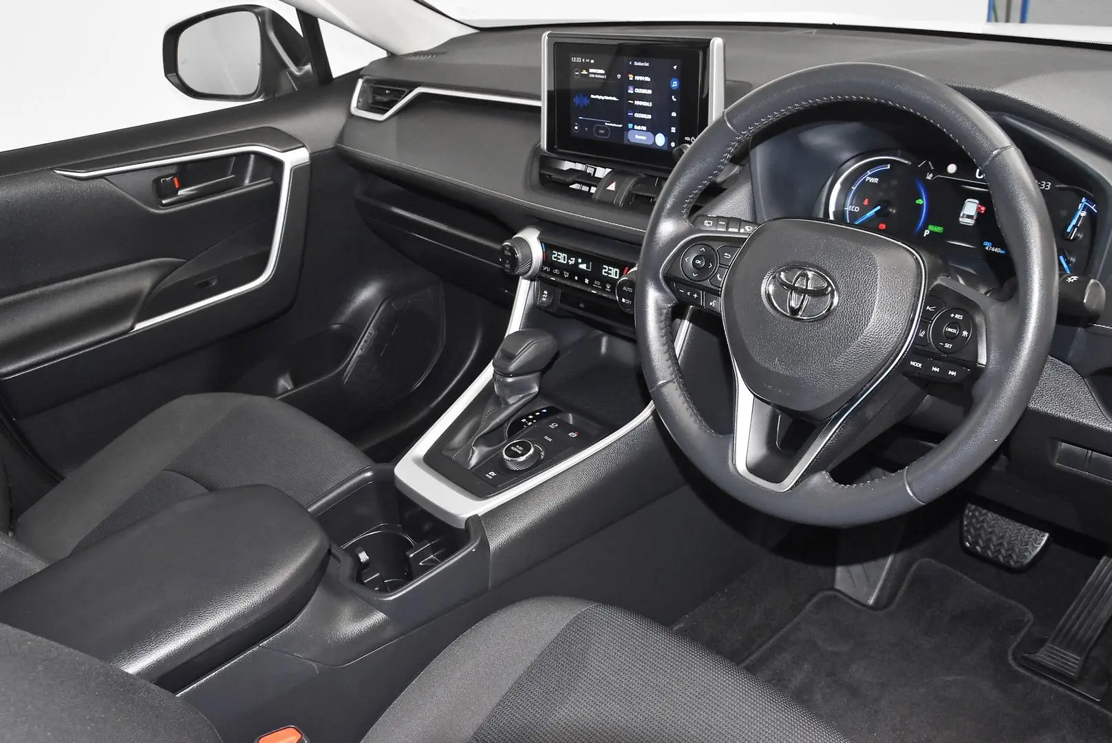 2024 Toyota RAV4 Gallery Image 9