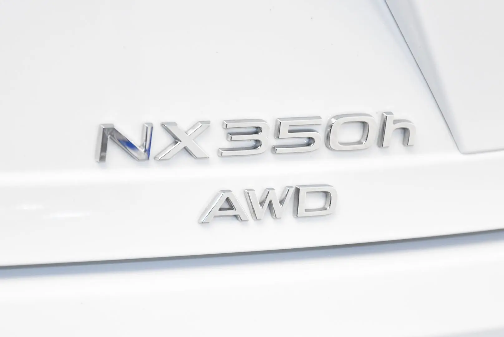 2024 Lexus NX Gallery Image 7