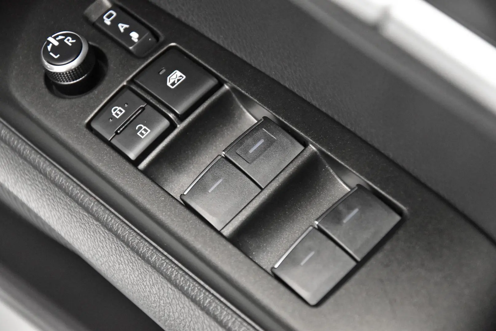 2024 Toyota Camry Gallery Image 9