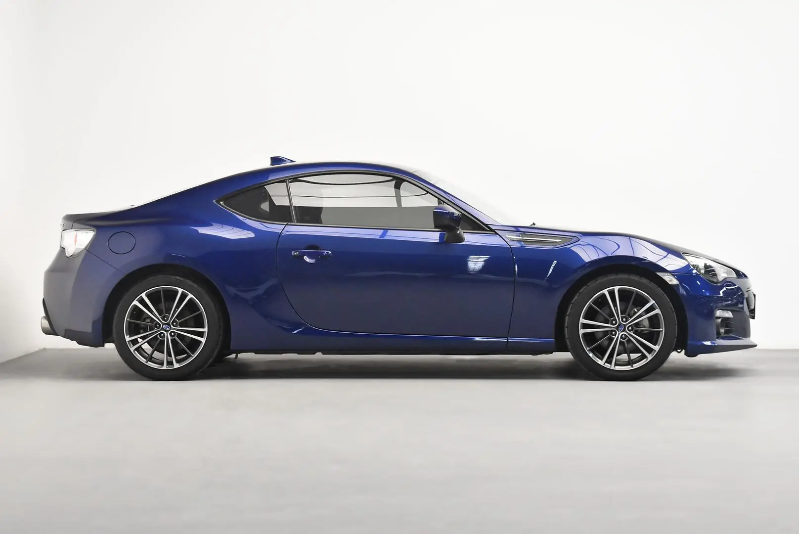 2016 Subaru BRZ Gallery Image 3