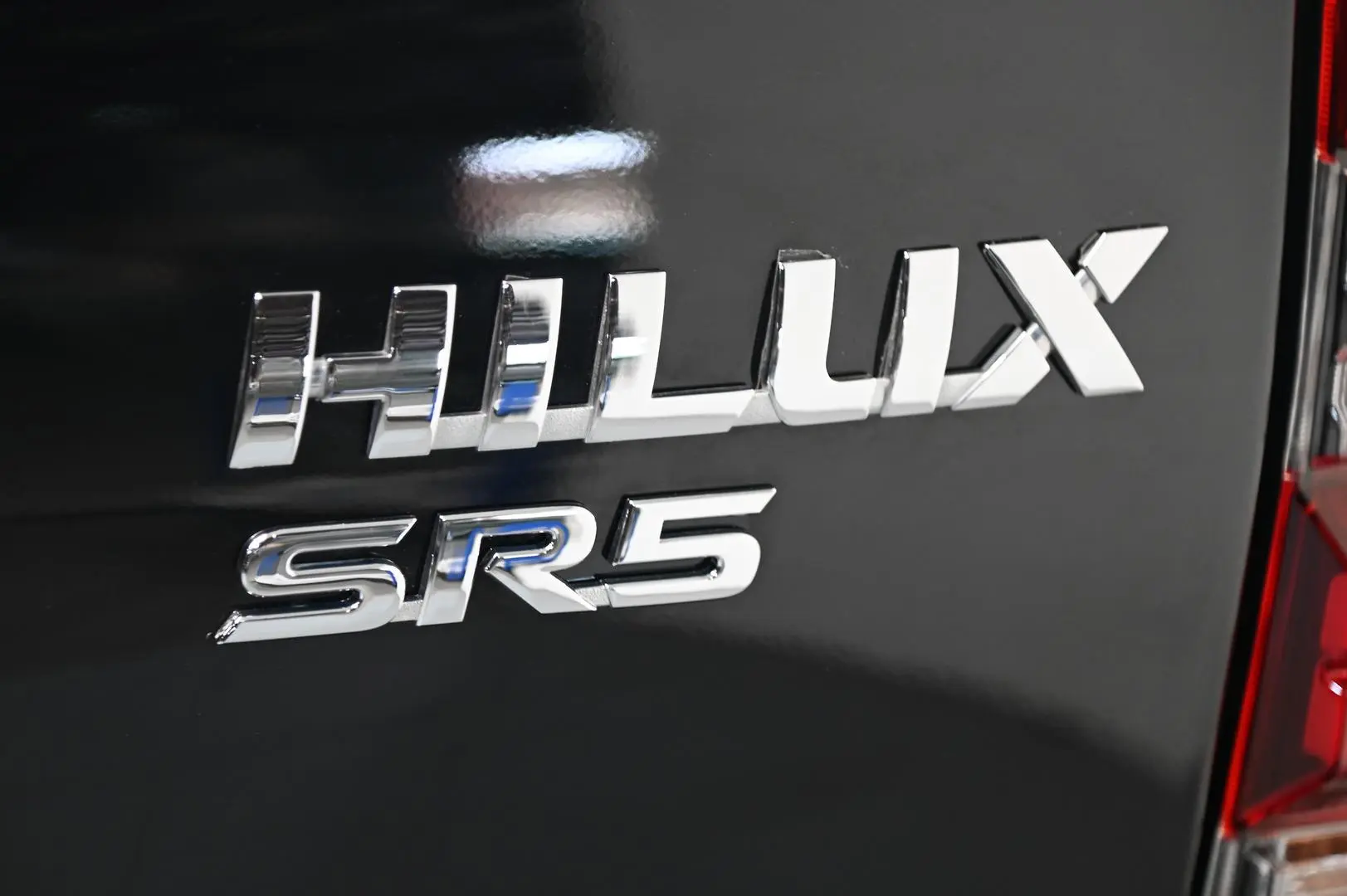 2021 Toyota Hilux Gallery Image 7