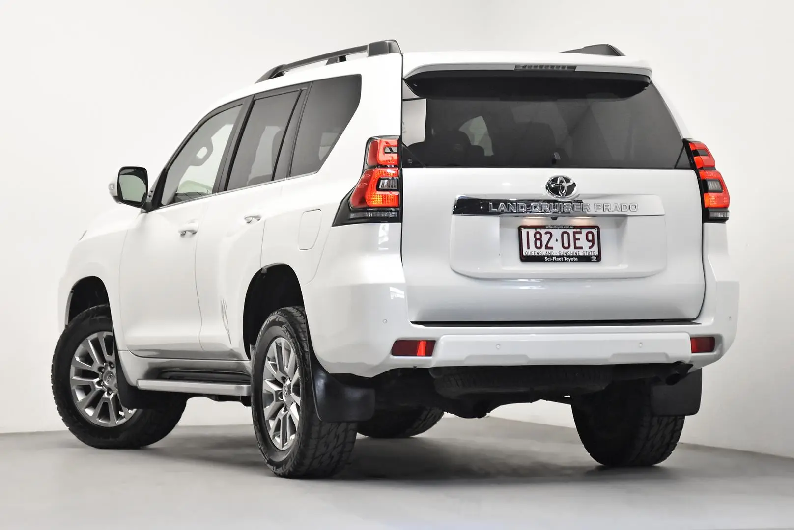 2020 Toyota Landcruiser Prado Gallery Image 5