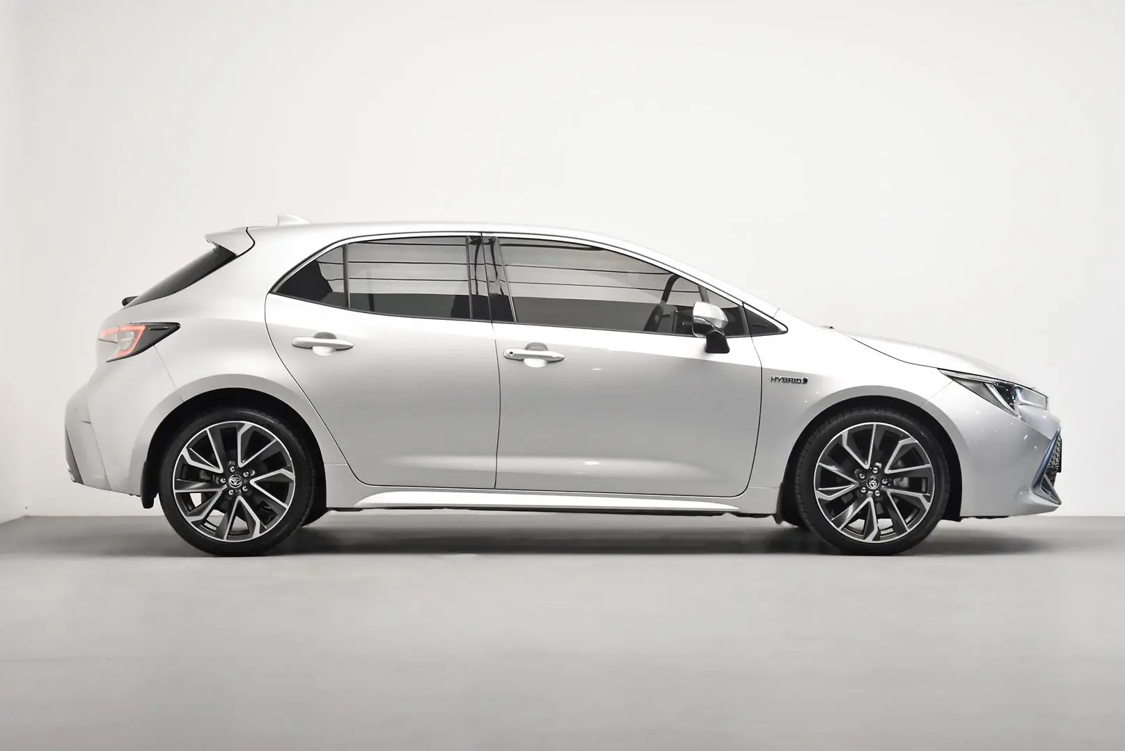 2021 Toyota Corolla Gallery Image 3