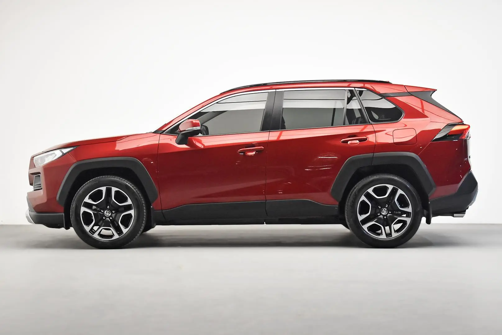 2020 Toyota RAV4 Gallery Image 4