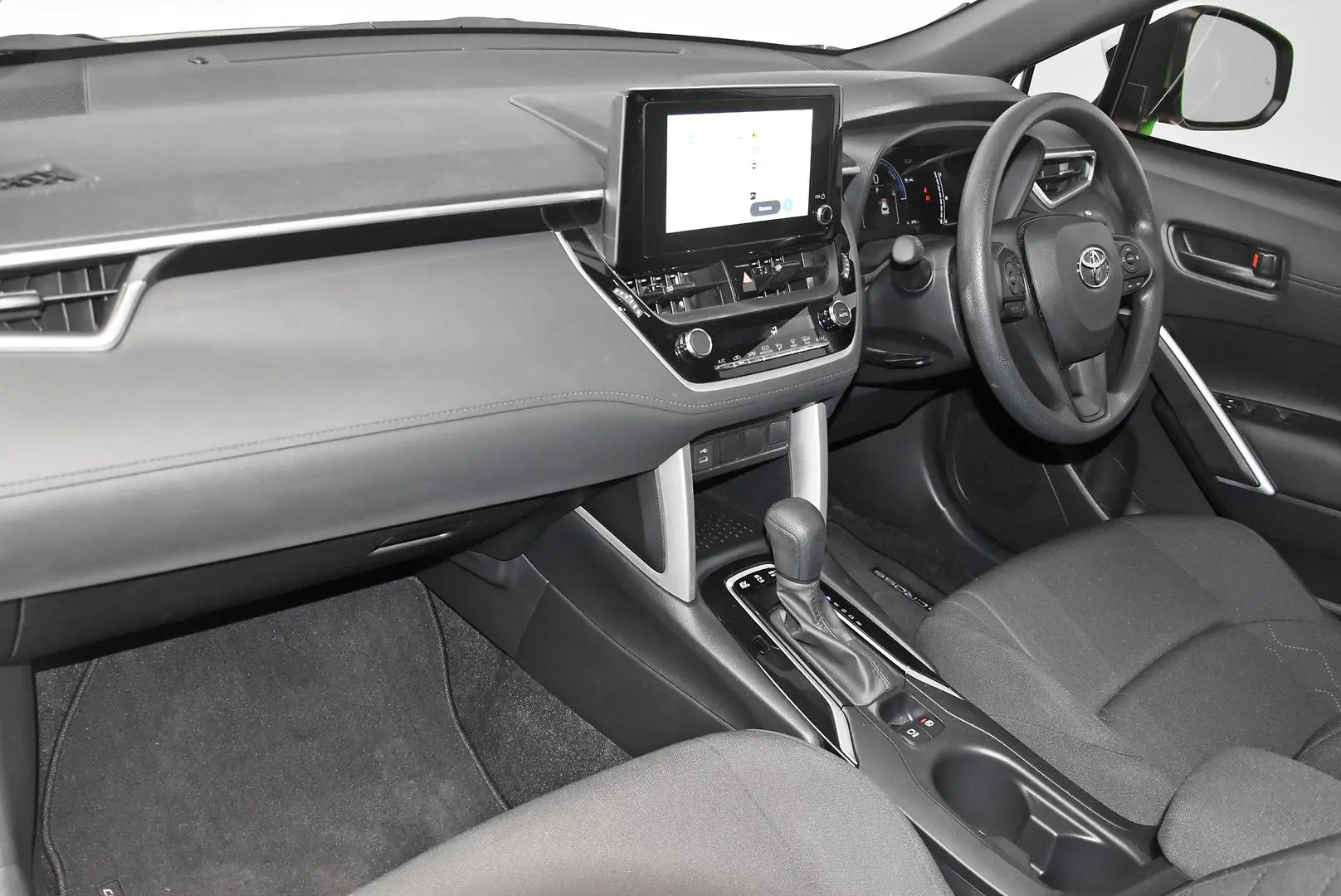 2025 Toyota Corolla Cross Gallery Image 17