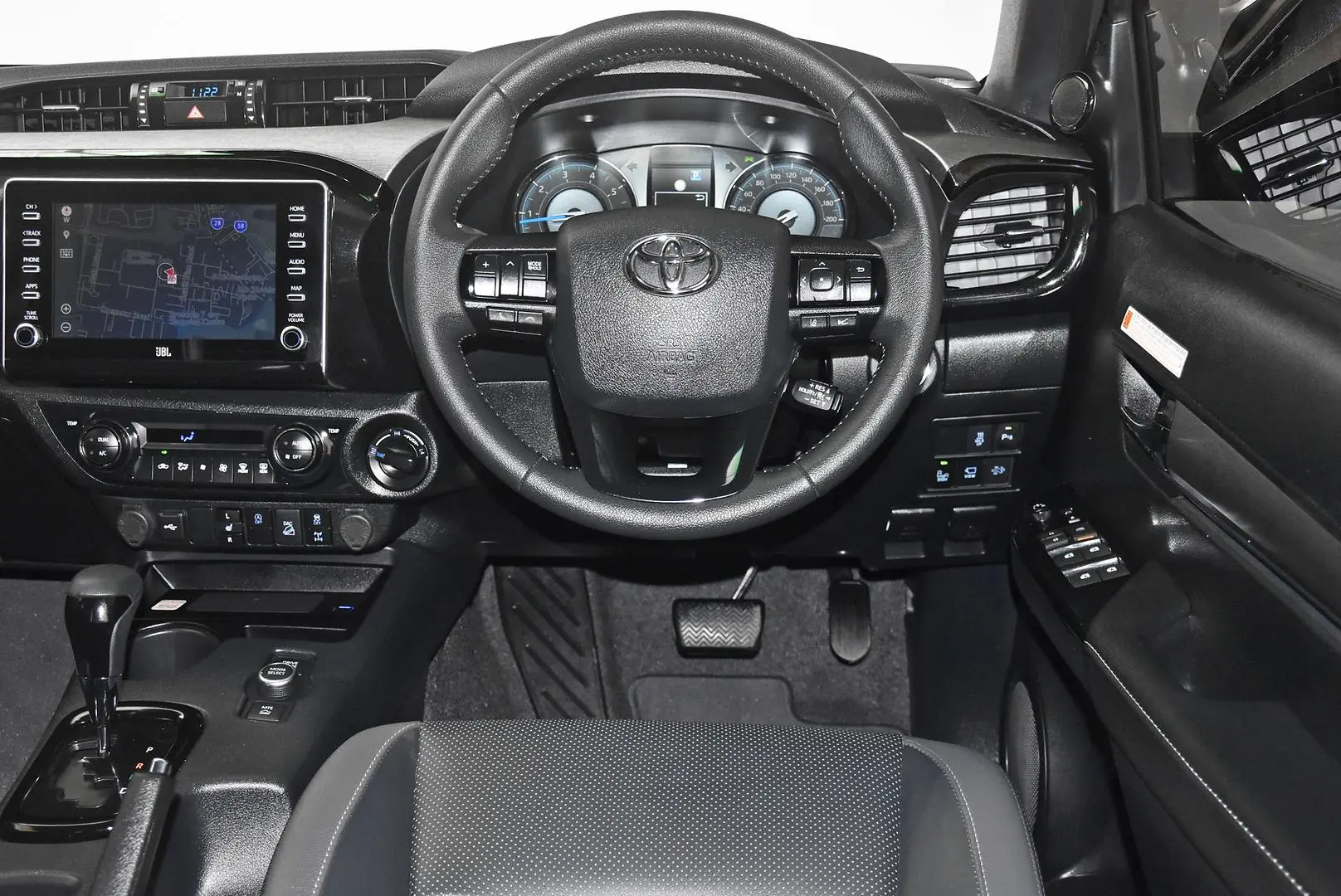 2025 Toyota Hilux Gallery Image 15