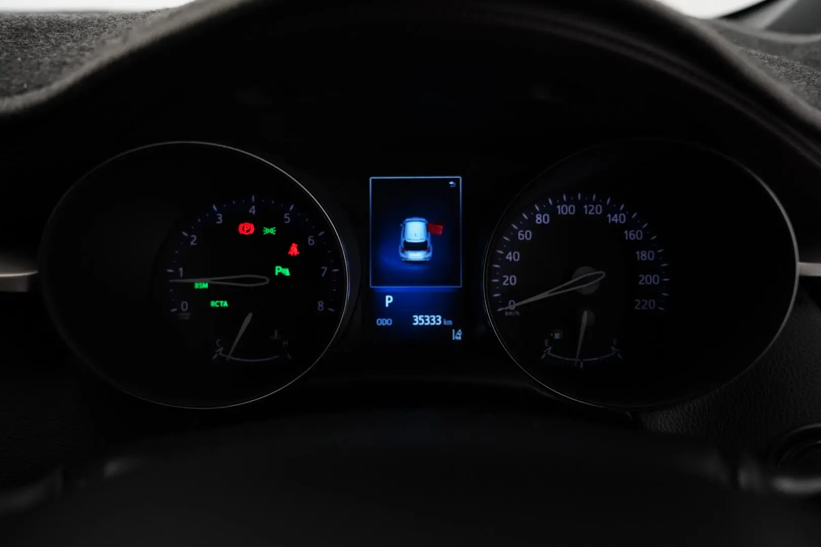 2018 Toyota C-HR Gallery Image 12