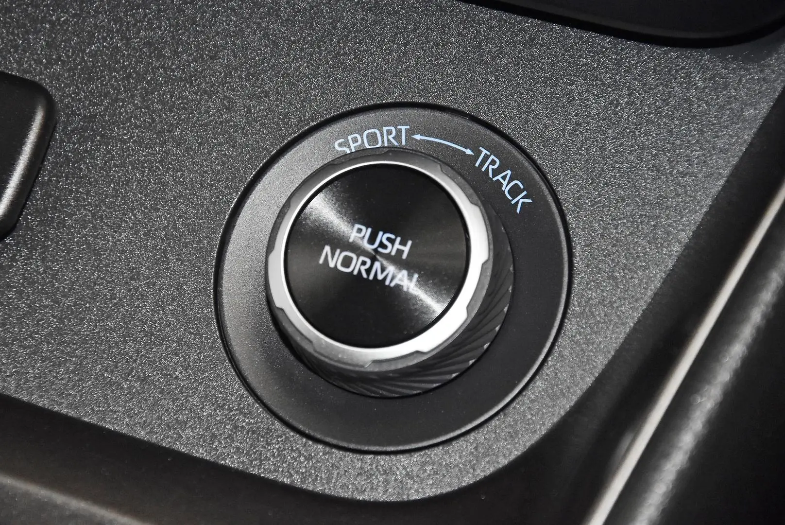 2021 Toyota Yaris Gallery Image 16