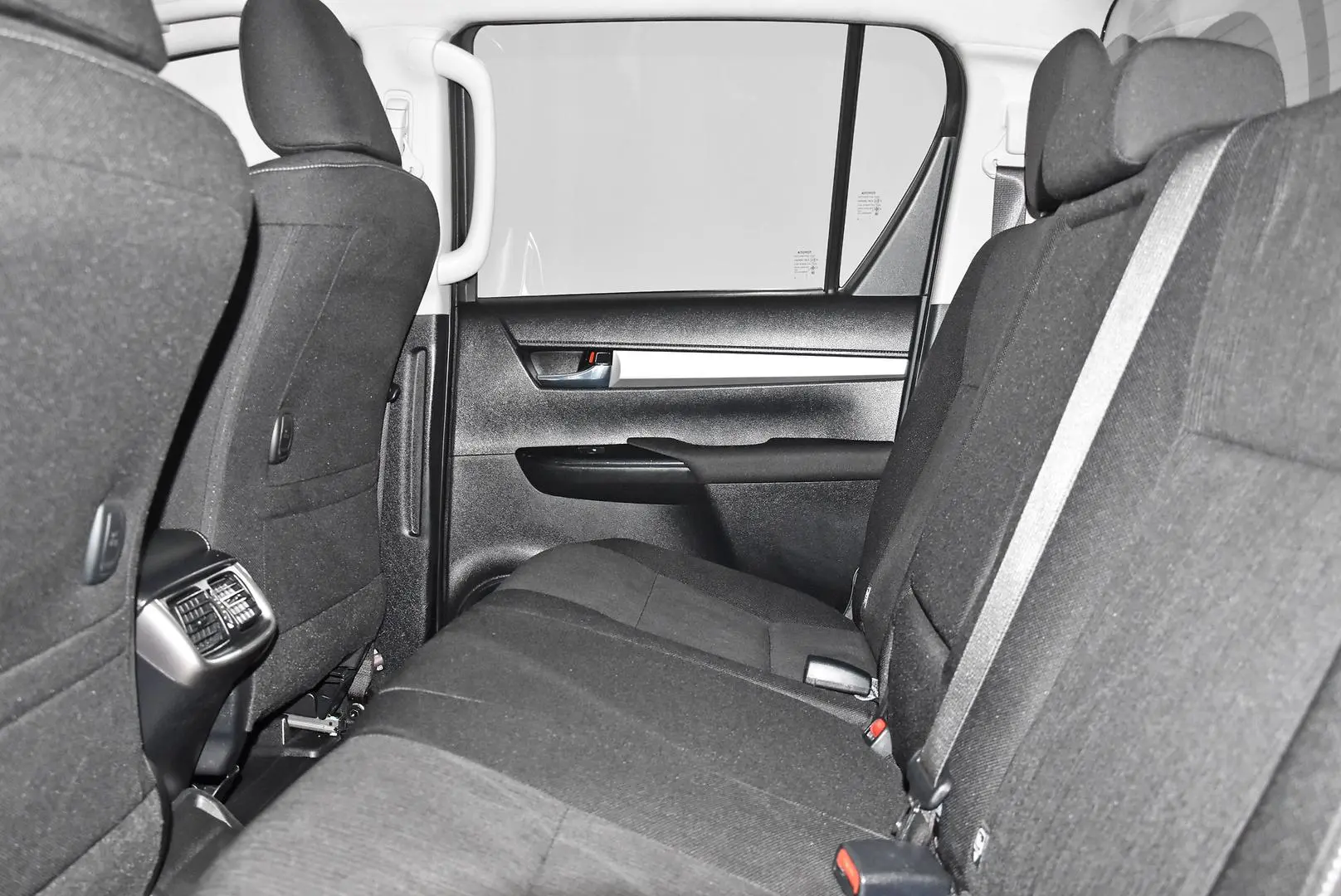2021 Toyota Hilux Gallery Image 18