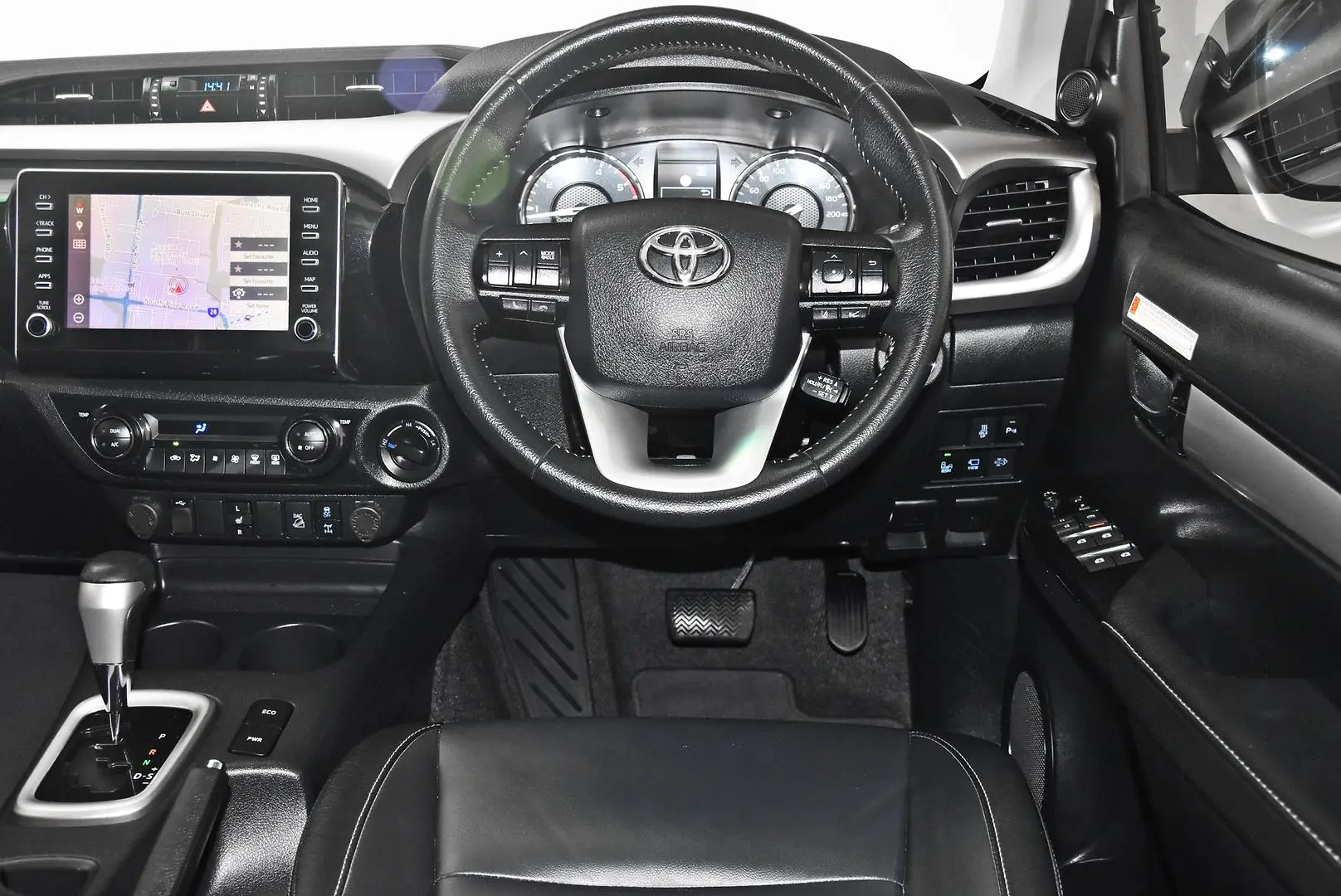 2023 Toyota Hilux Gallery Image 15