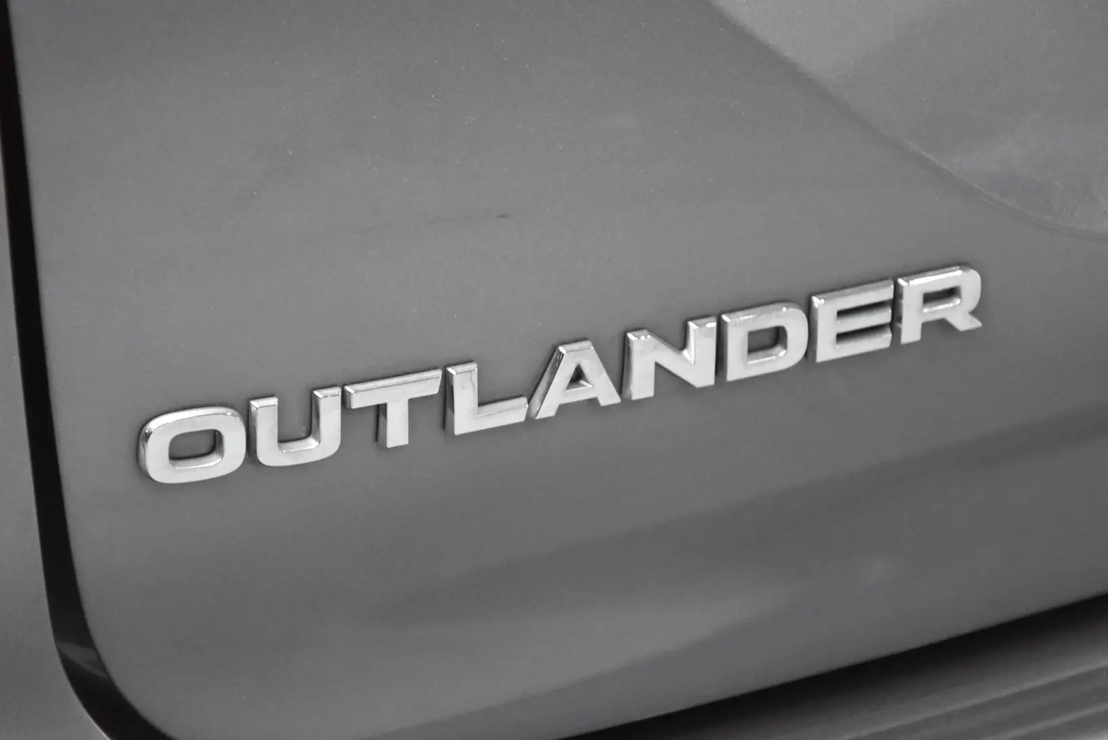 2023 Mitsubishi Outlander Gallery Image 7