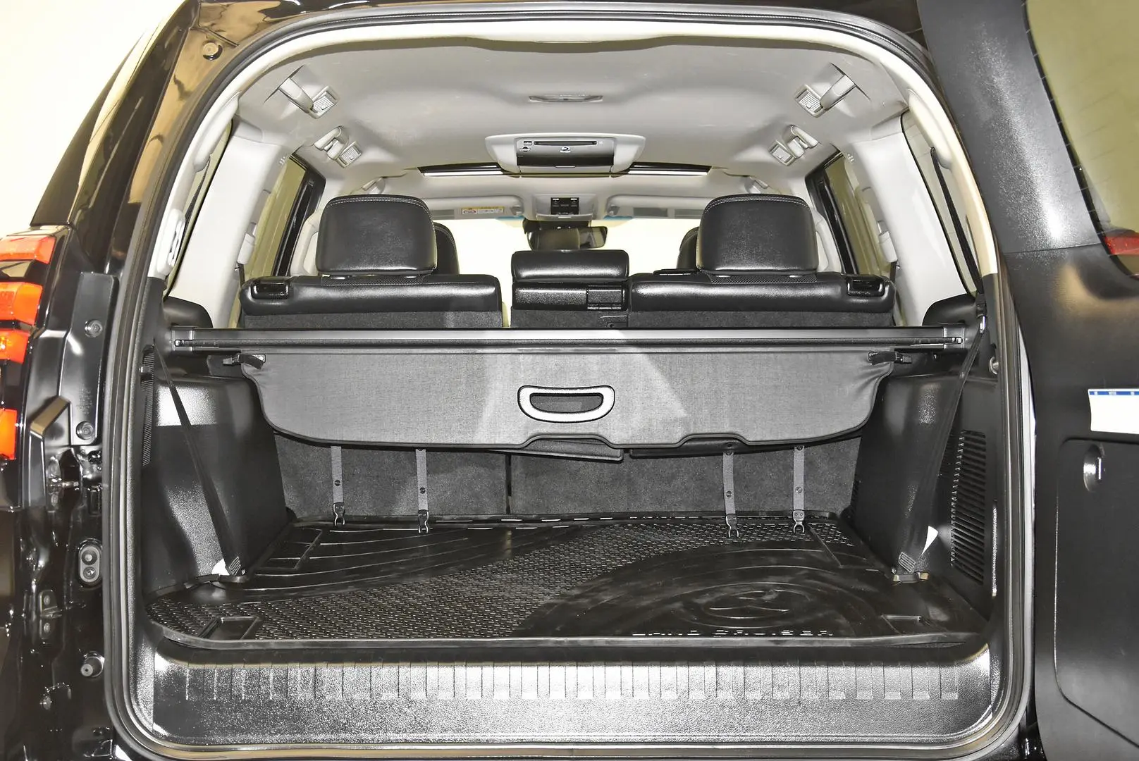 2023 Toyota Landcruiser Prado Gallery Image 23