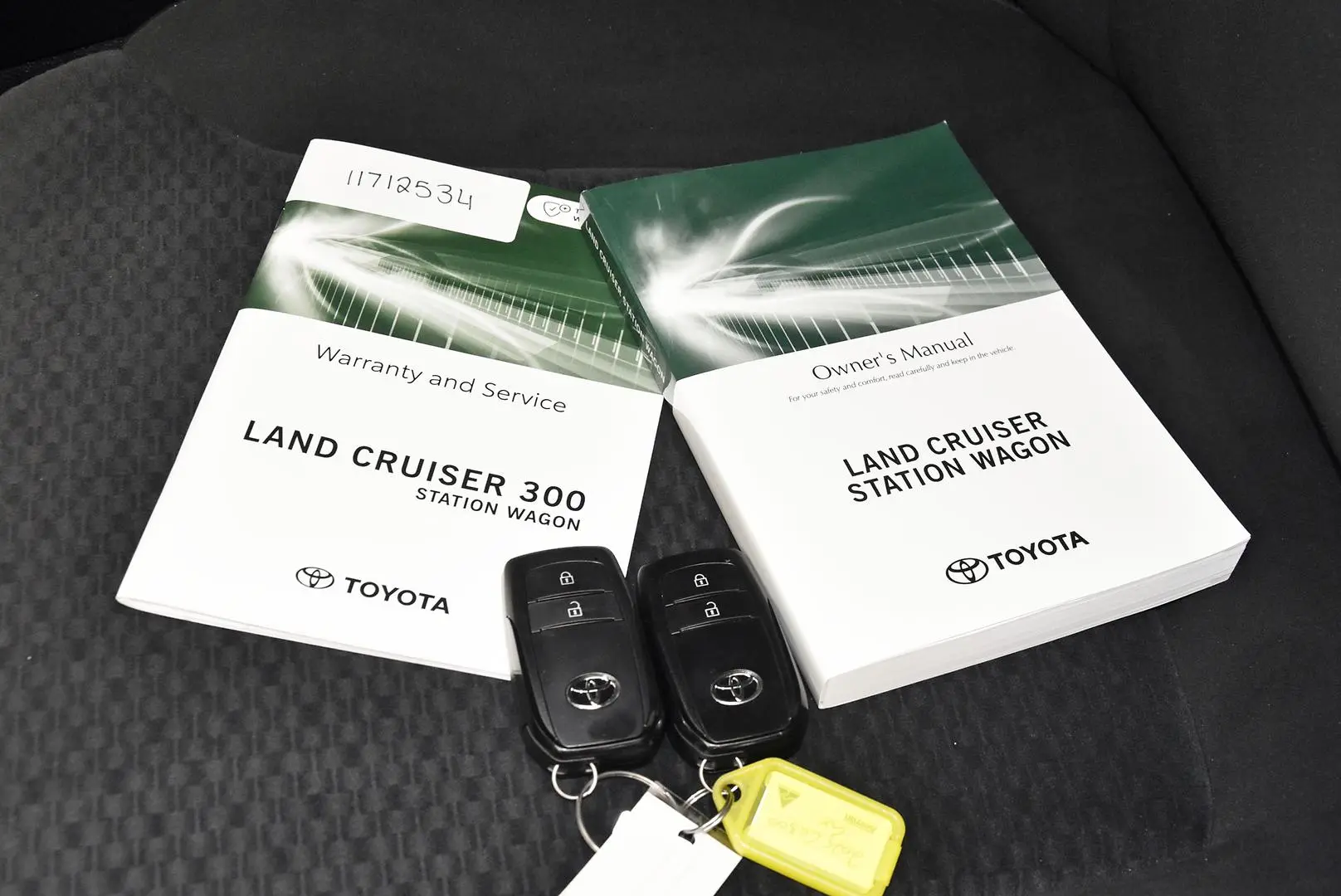 2025 Toyota Landcruiser Gallery Image 18