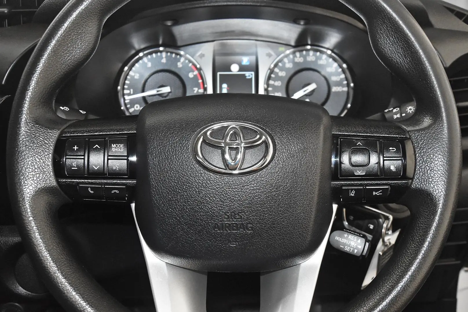 2021 Toyota Hilux Gallery Image 12