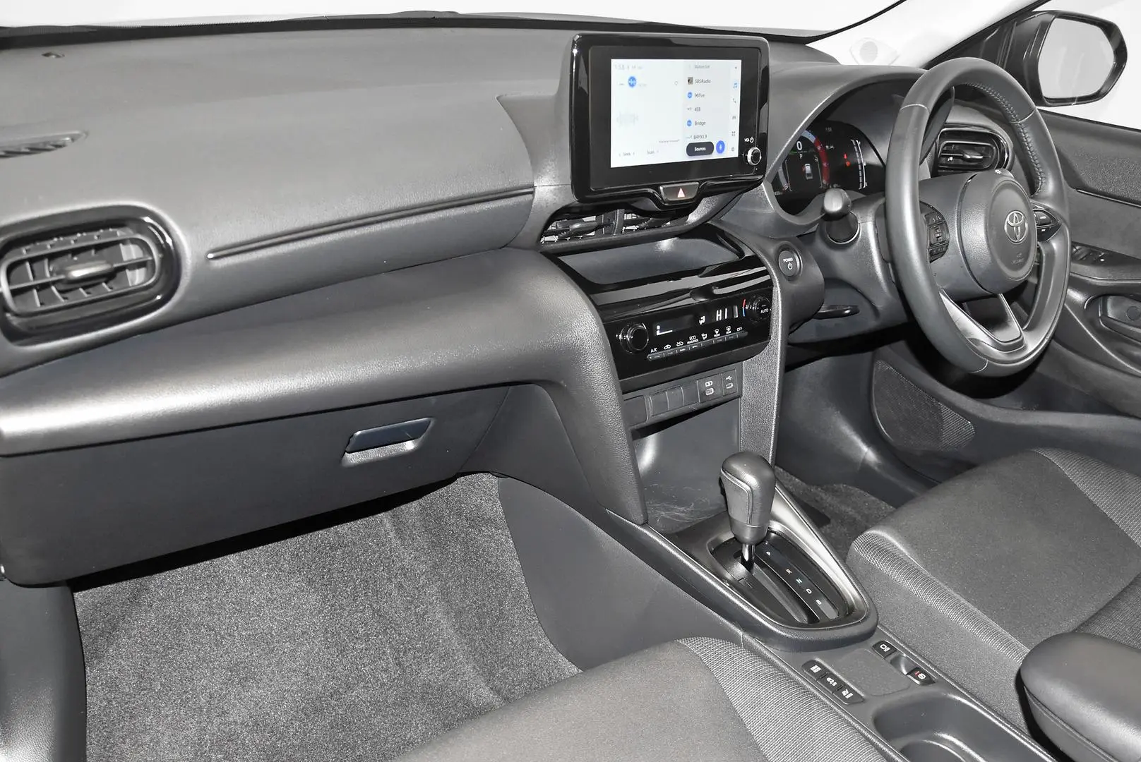 2024 Toyota Yaris Cross Gallery Image 17