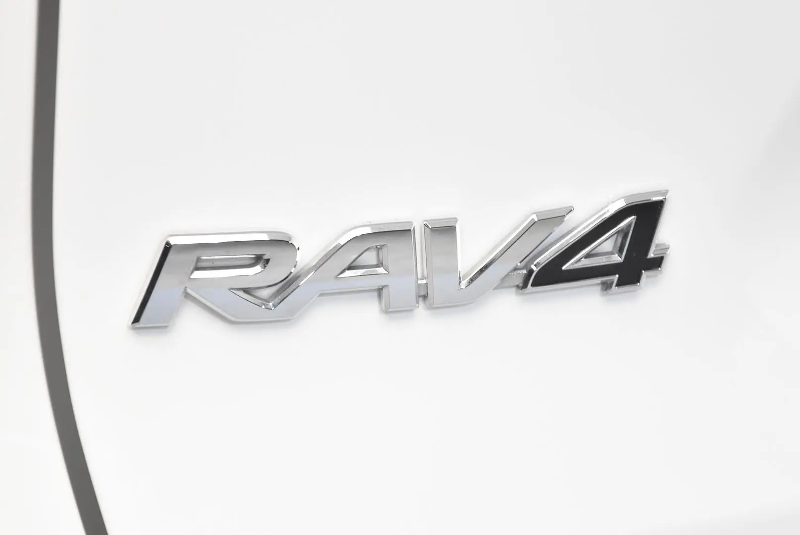 2024 Toyota RAV4 Gallery Image 7