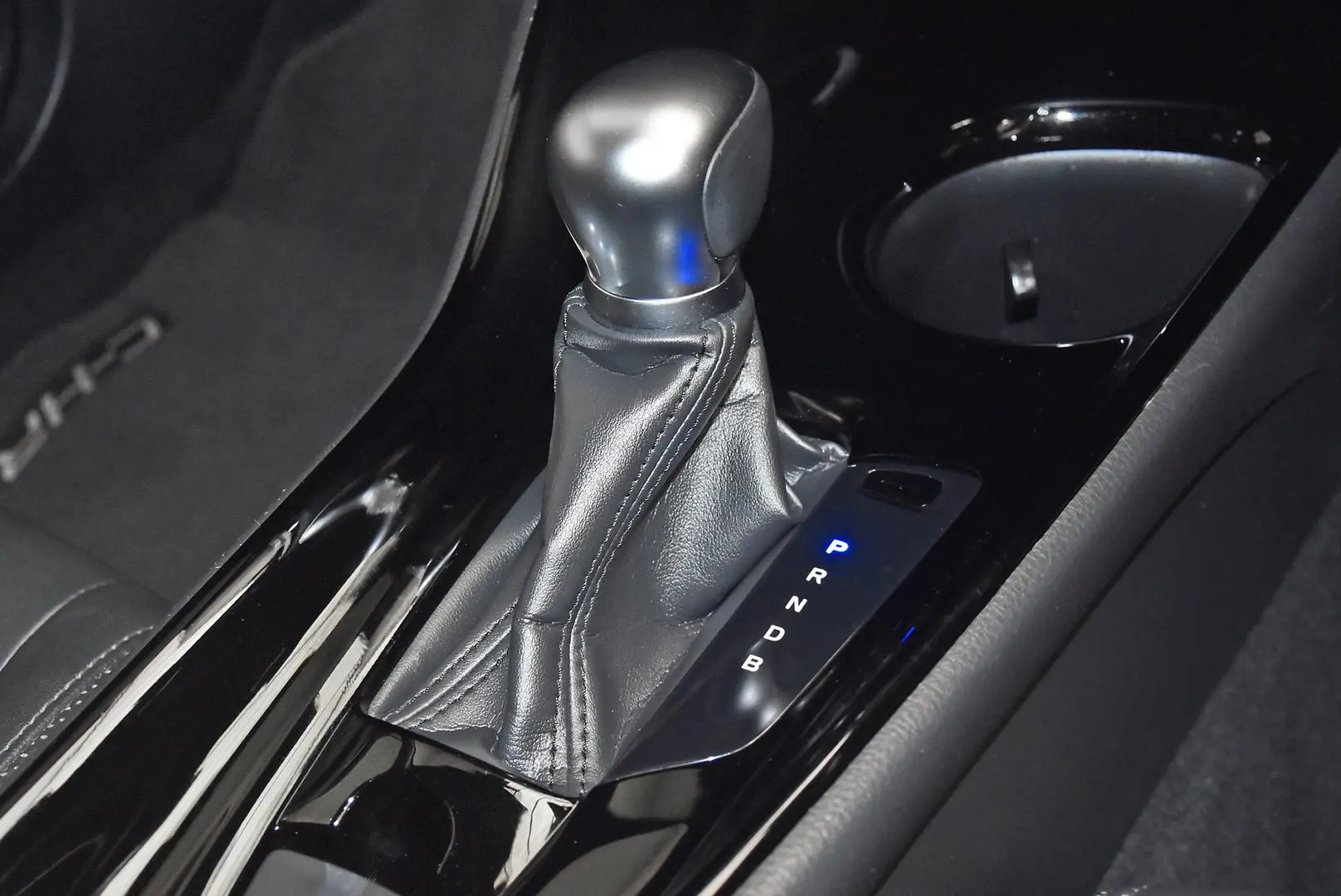 2020 Toyota C-HR Gallery Image 14