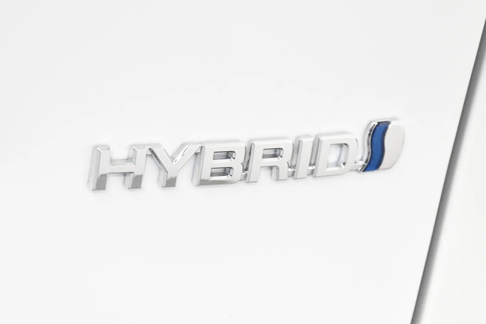 2024 Toyota RAV4 Gallery Image 8