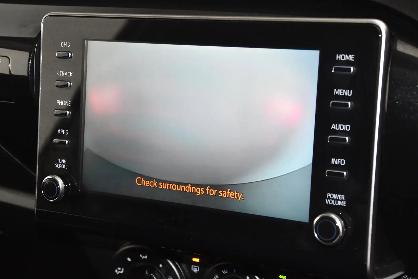 2024 Toyota Hilux Gallery Image 12