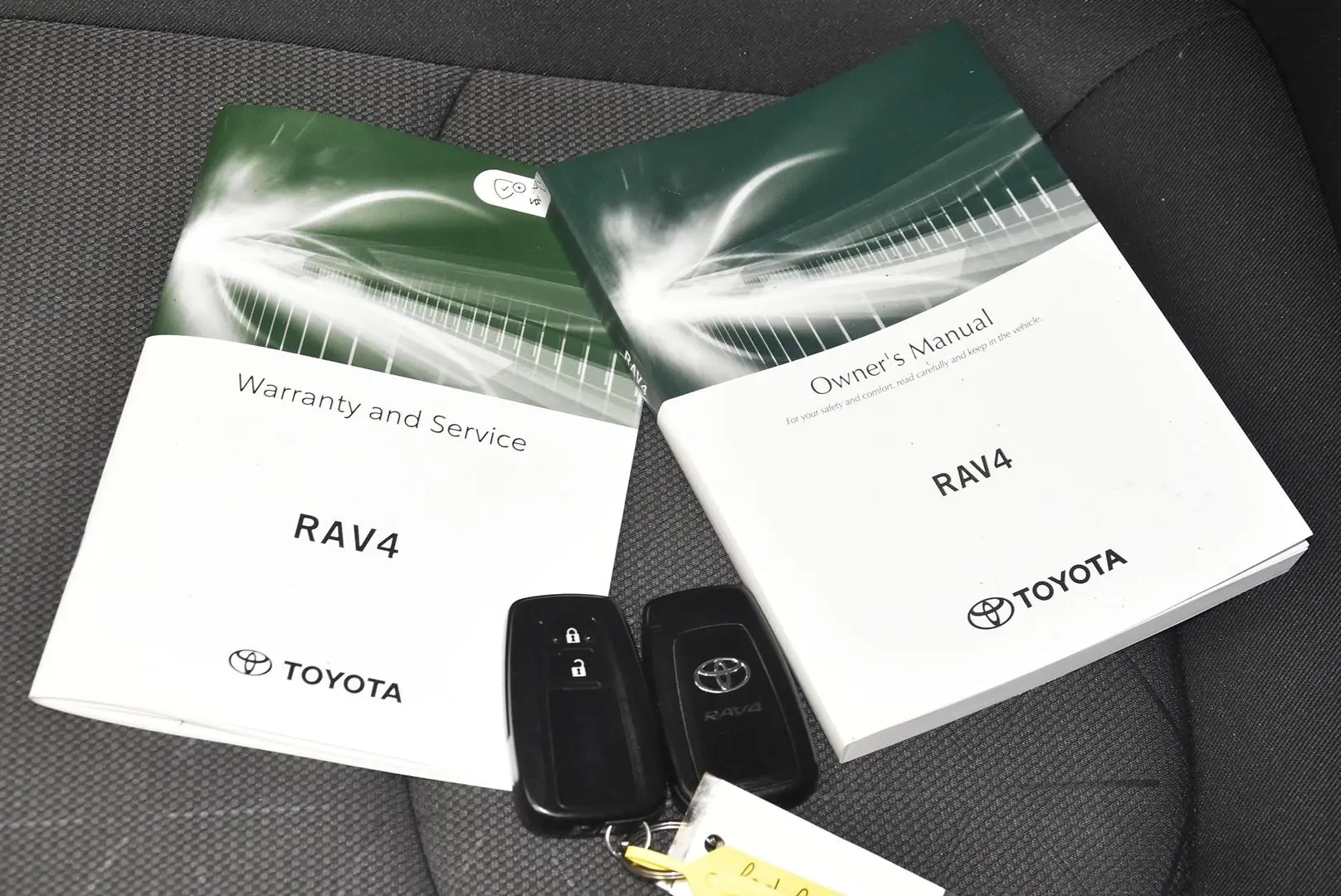 2022 Toyota RAV4 Gallery Image 19