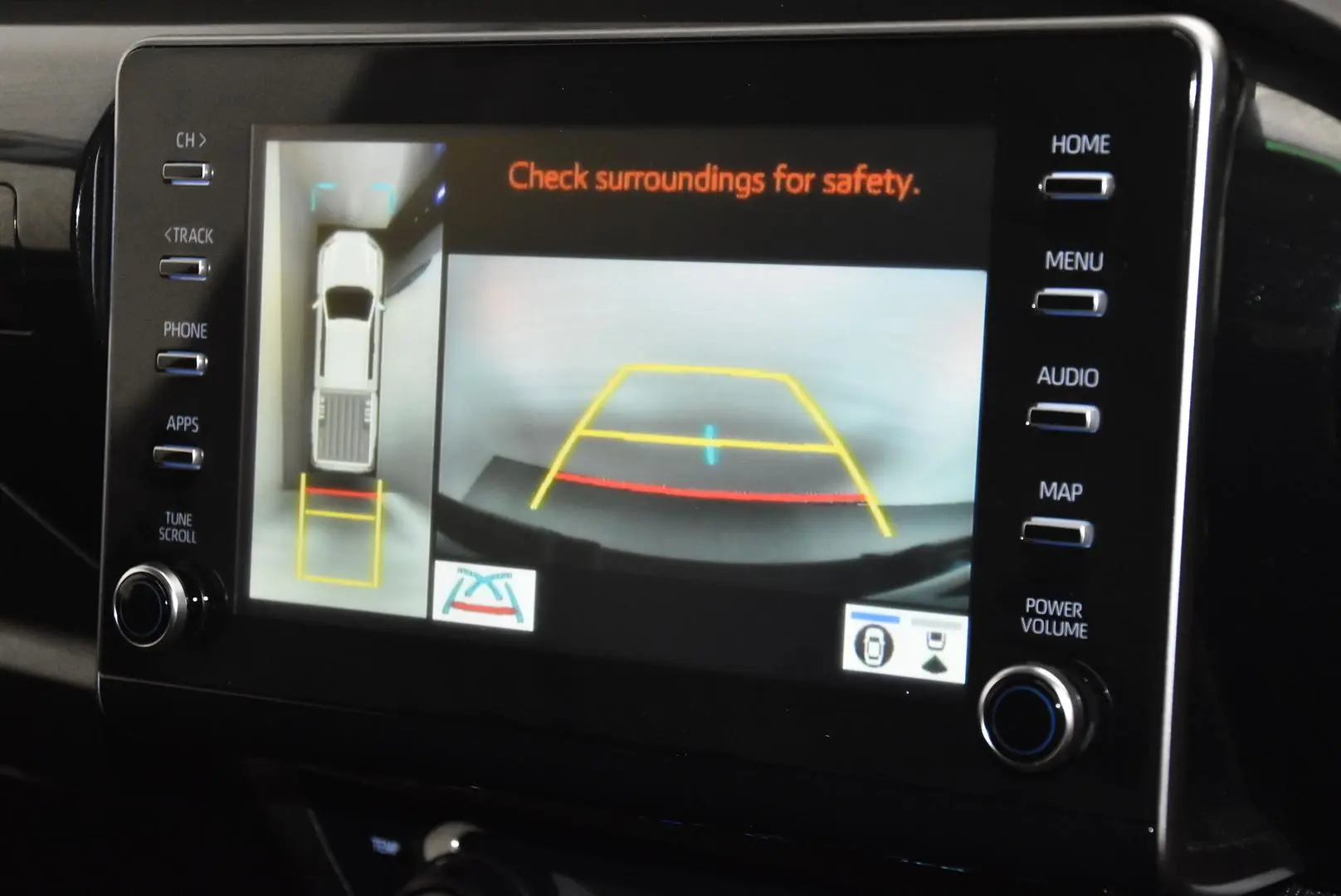 2025 Toyota Hilux Gallery Image 12