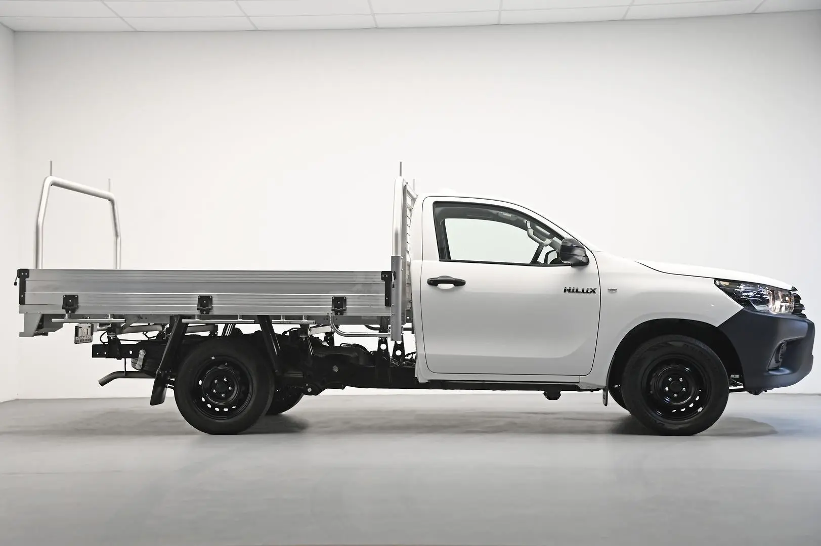 2023 Toyota Hilux Gallery Image 3