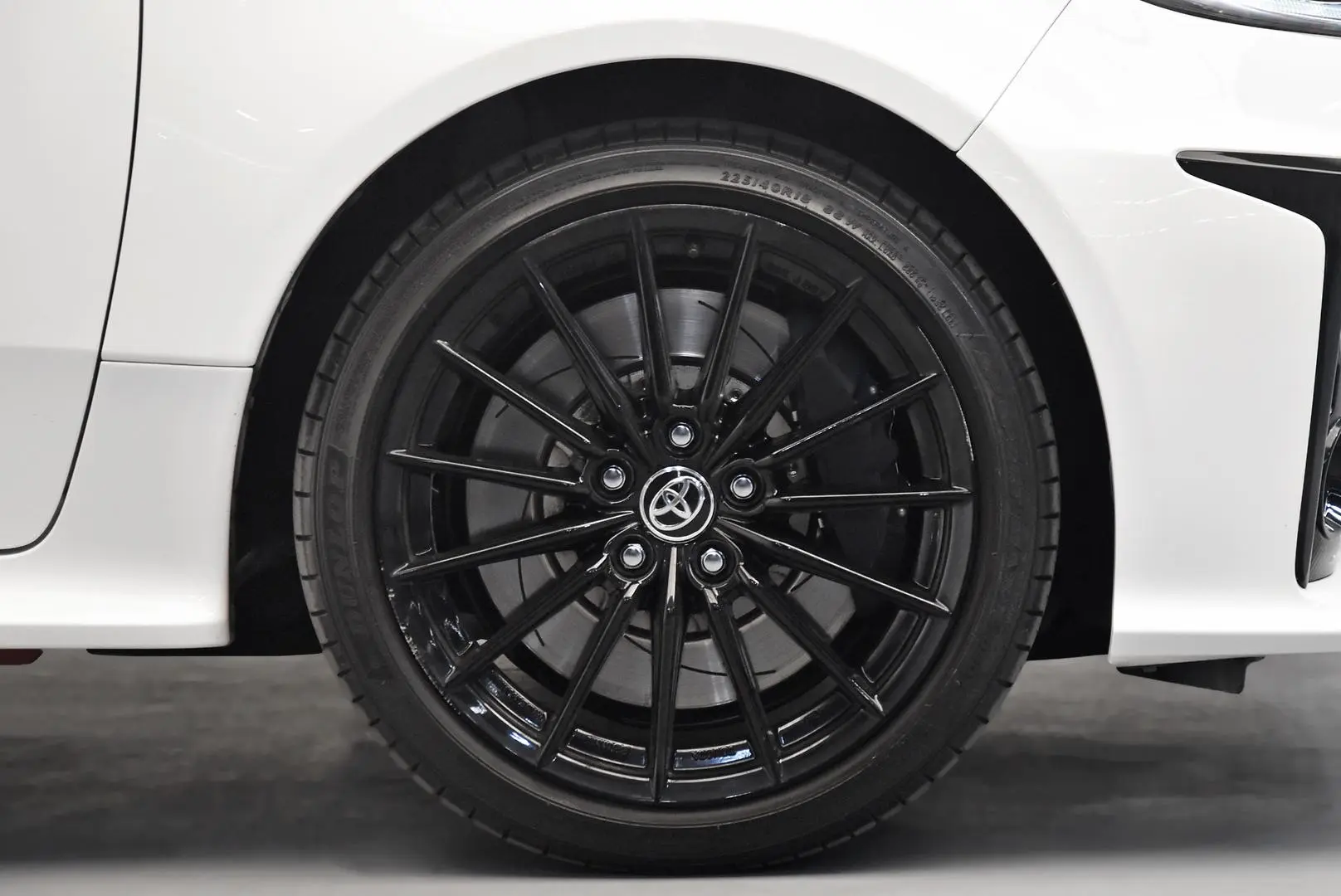 2021 Toyota Yaris Gallery Image 24