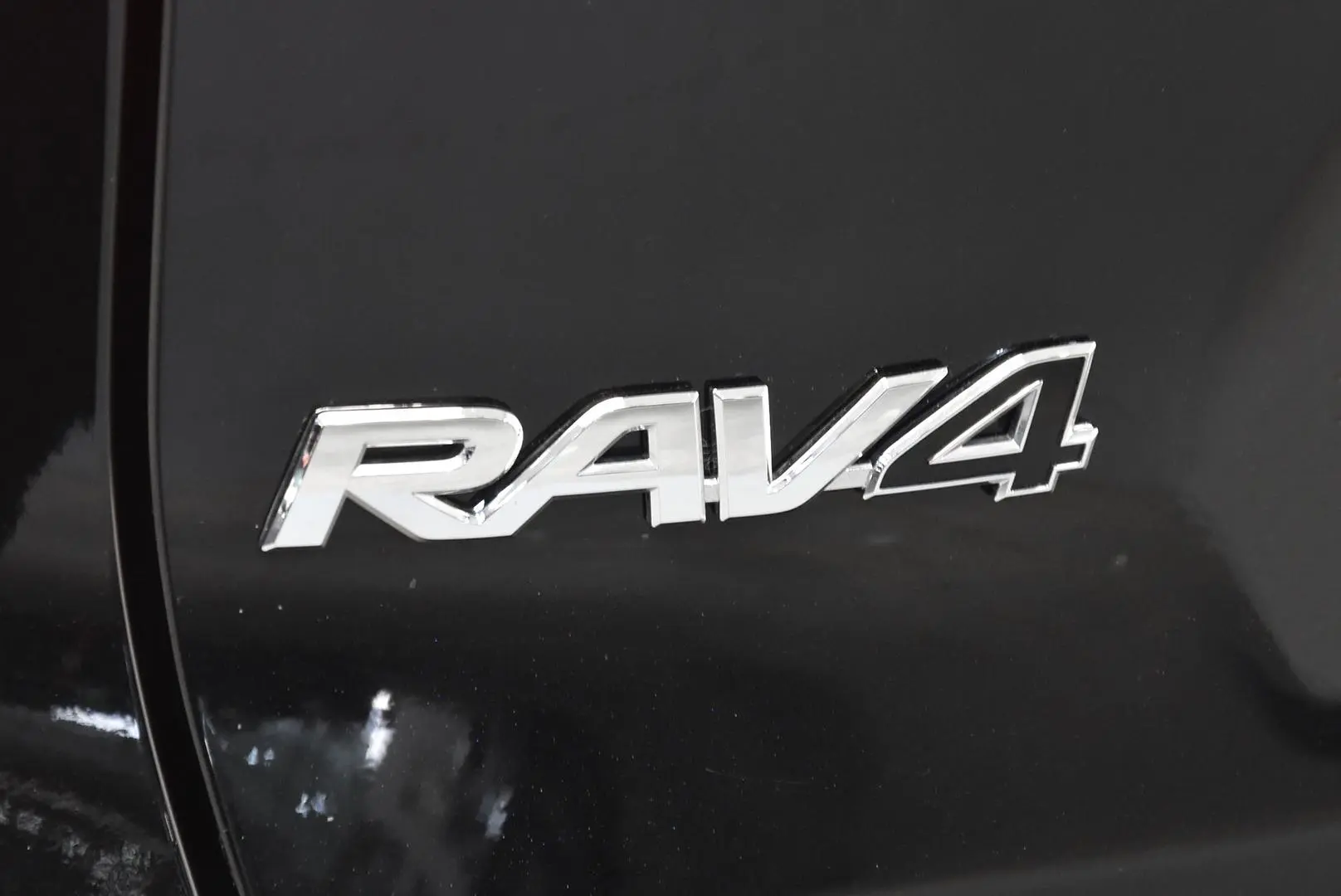 2024 Toyota RAV4 Gallery Image 7