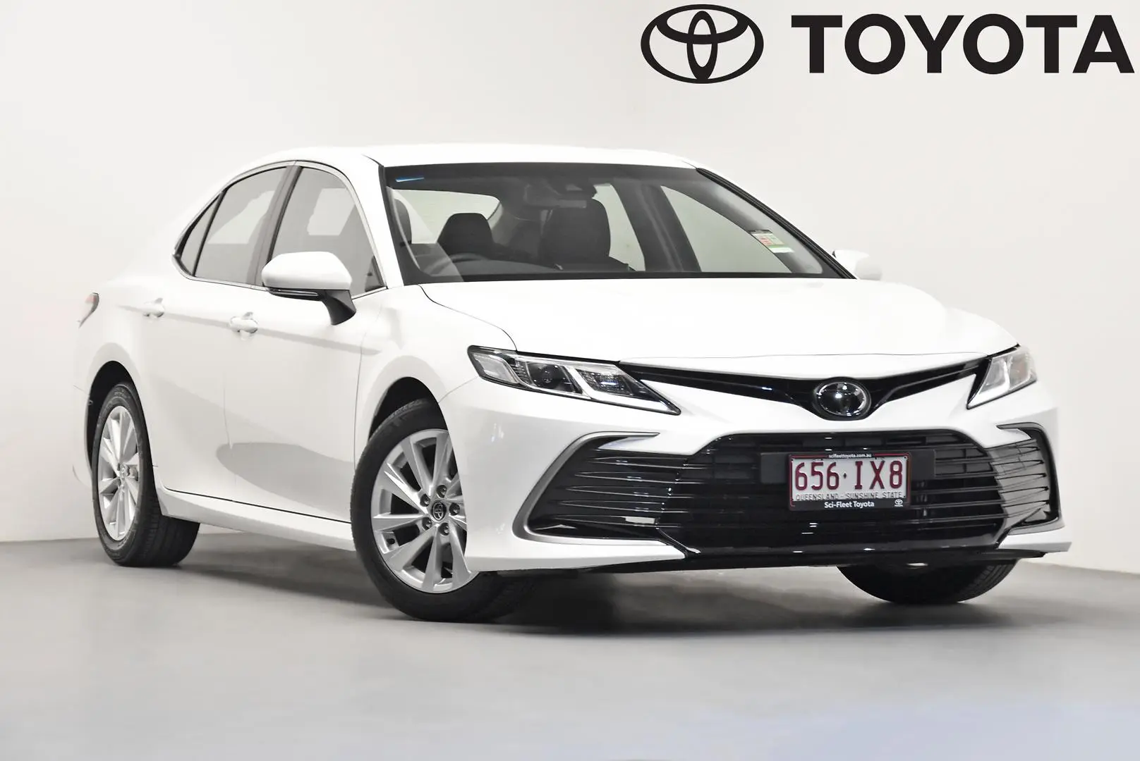 2024 Toyota Camry Gallery Image 1