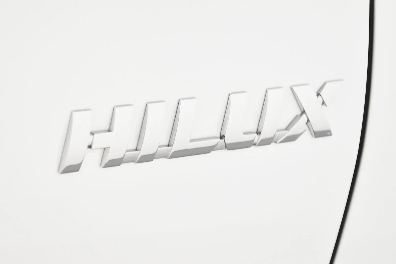 2025 Toyota Hilux Gallery Image 7