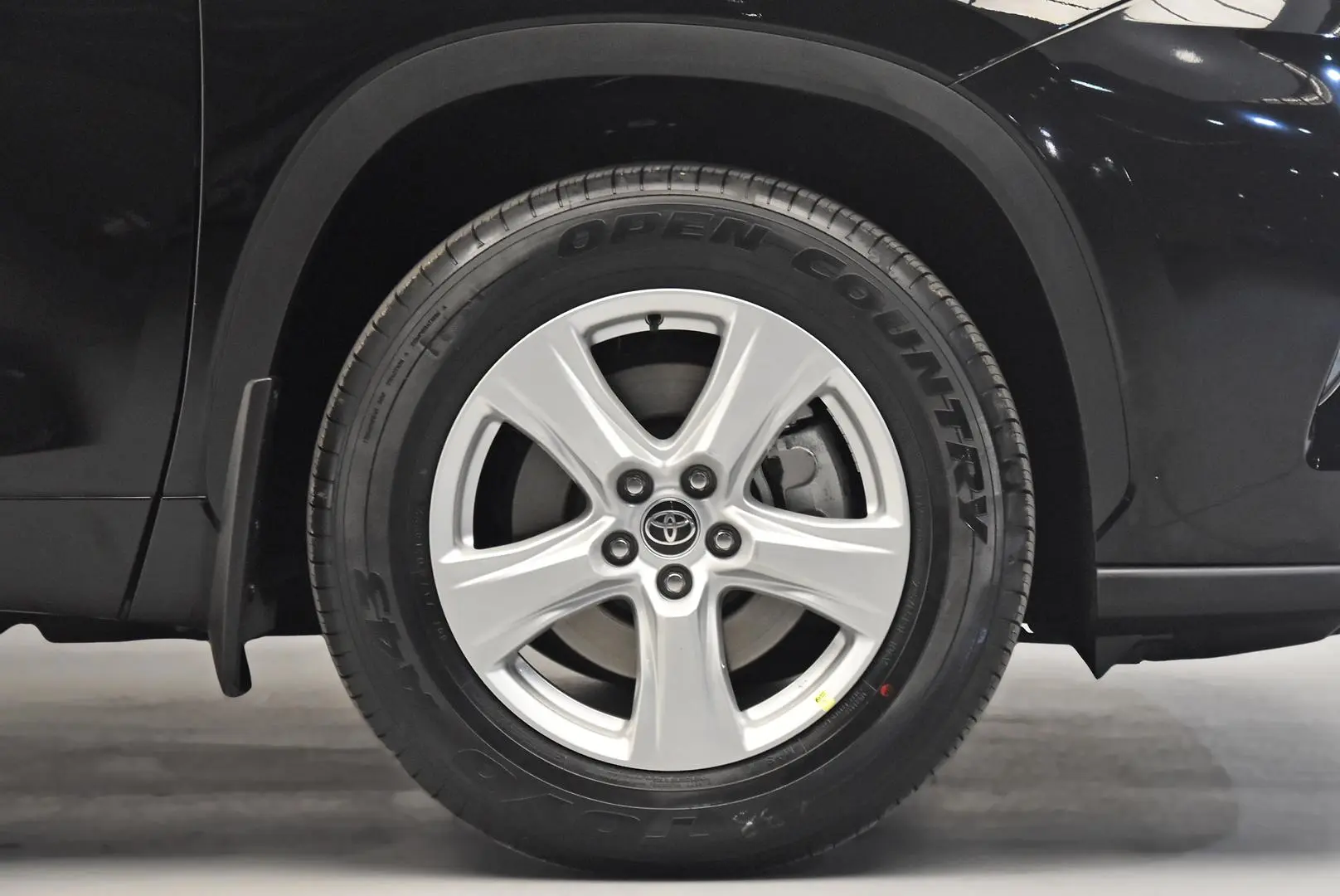 2022 Toyota Kluger Gallery Image 23