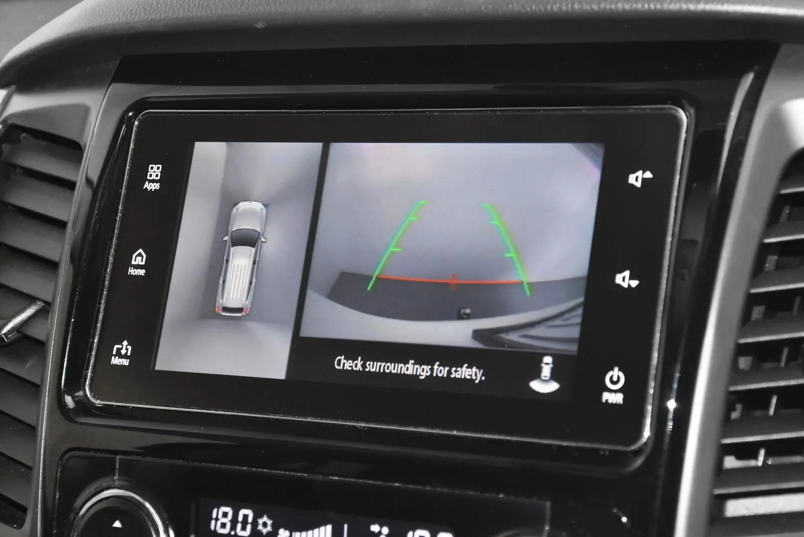 2018 Mitsubishi Pajero Sport Gallery Image 12