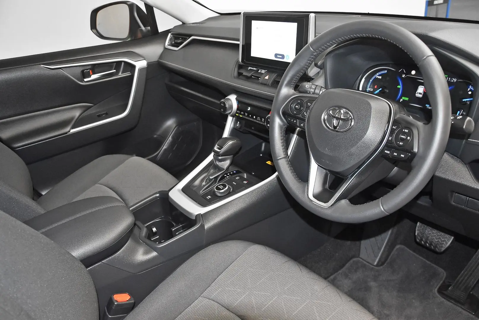 2024 Toyota RAV4 Gallery Image 9