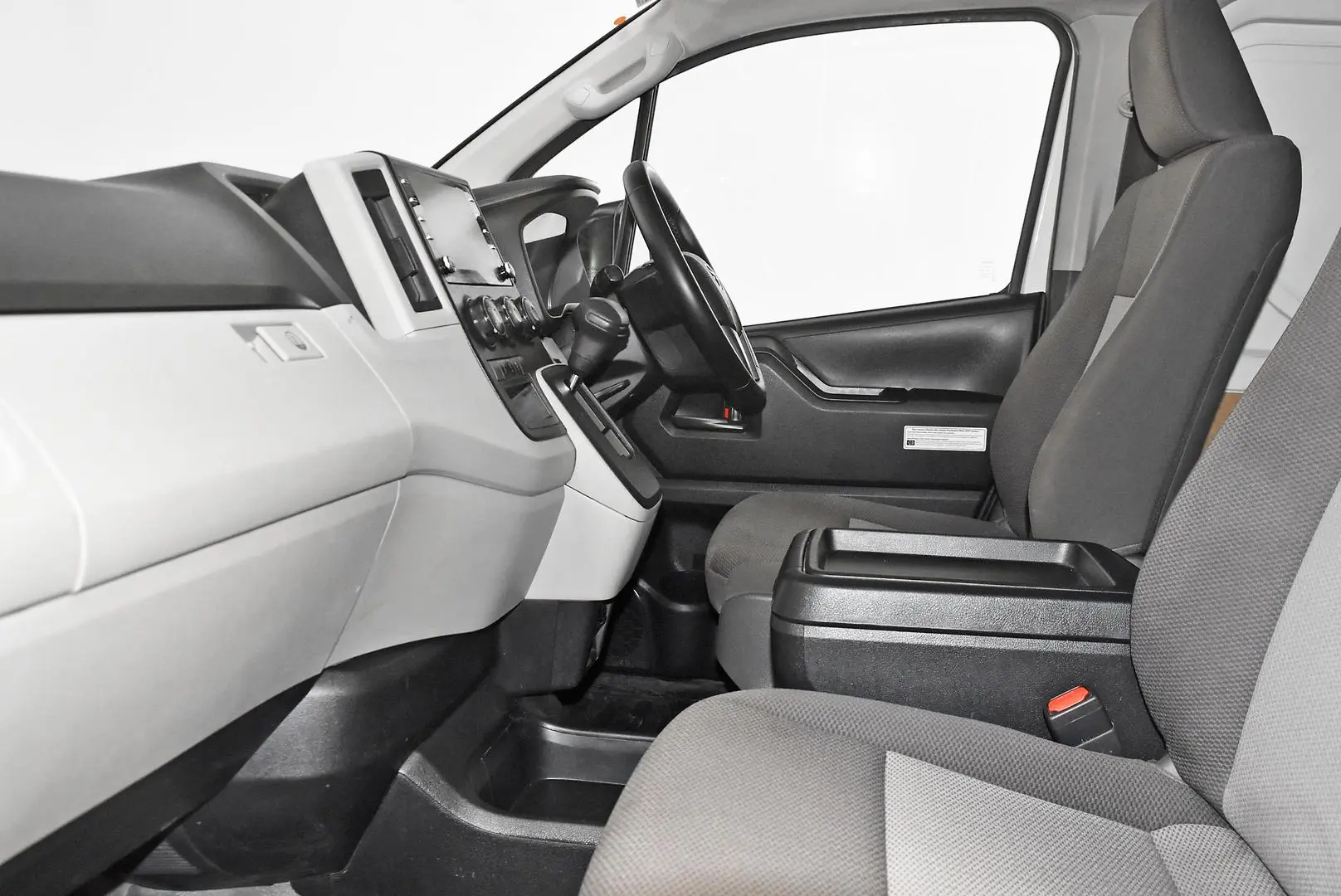 2021 Toyota Hiace Gallery Image 16