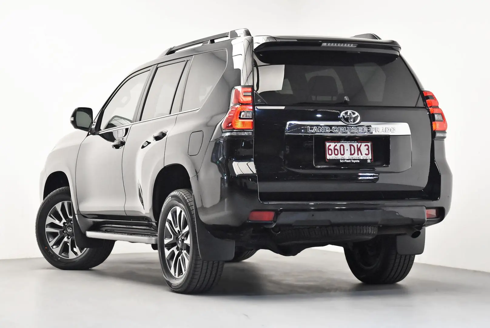 2021 Toyota Landcruiser Prado Gallery Image 5