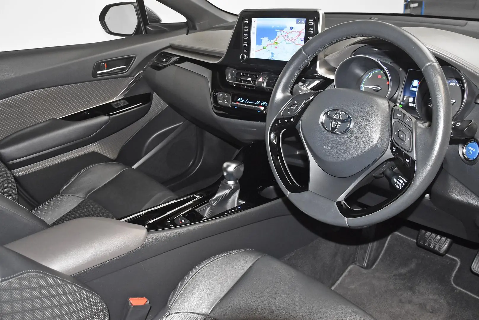 2022 Toyota C-HR Gallery Image 9
