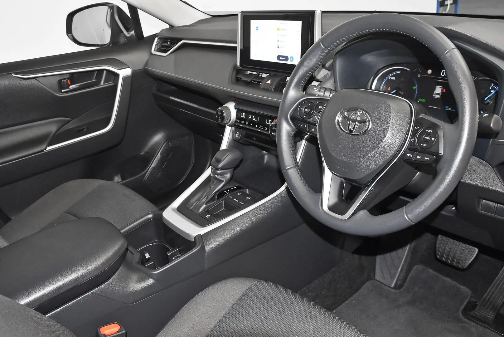 2024 Toyota RAV4 Gallery Image 9