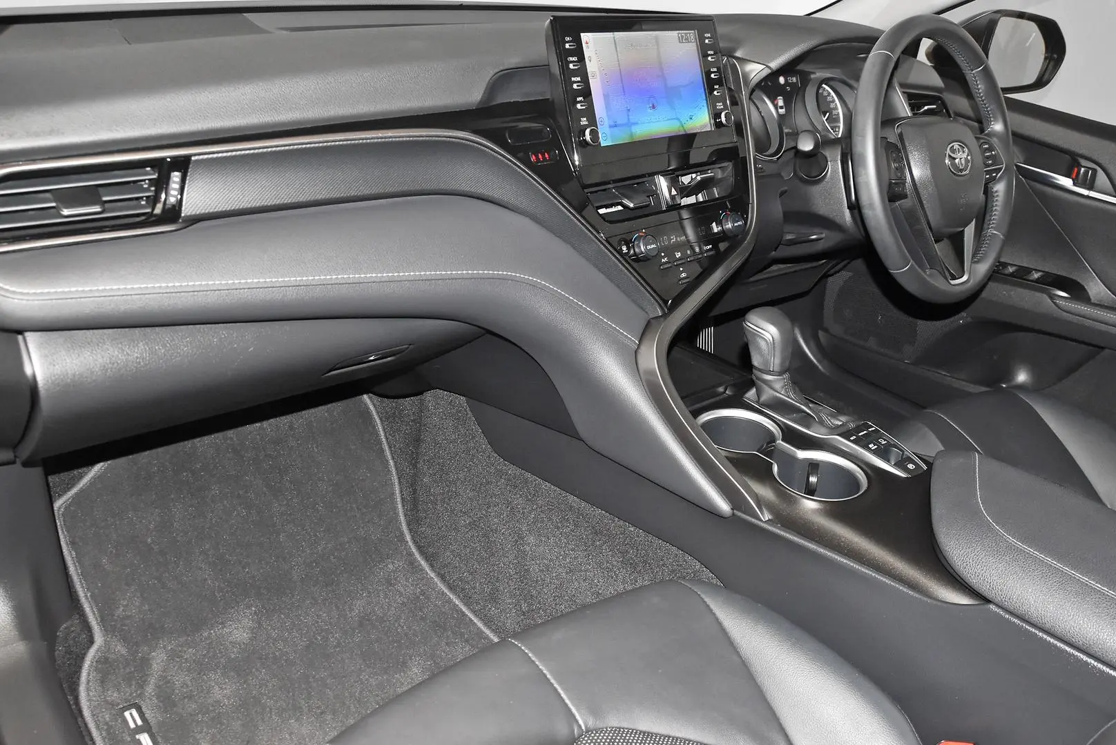 2022 Toyota Camry Gallery Image 16