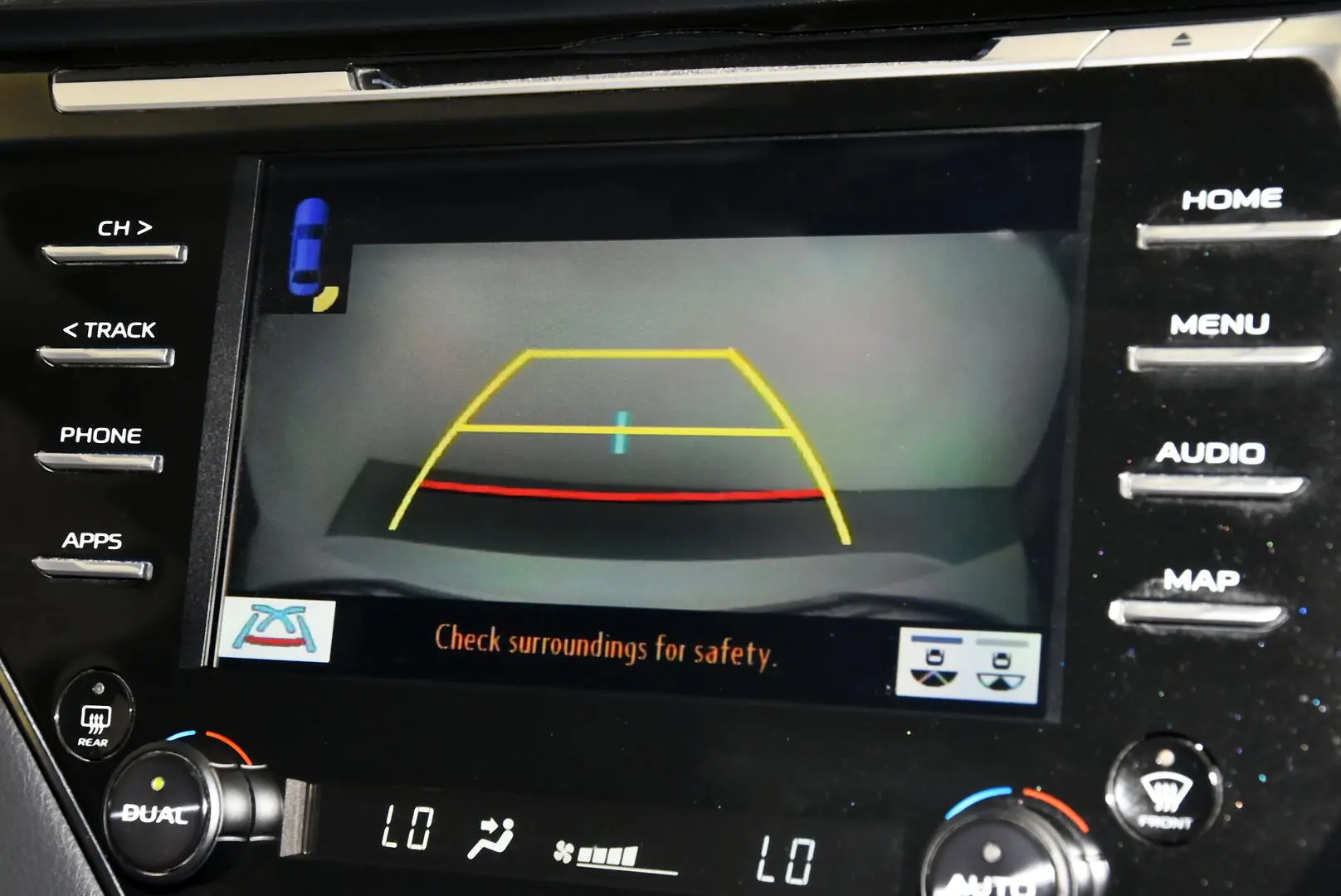 2017 Toyota Camry Gallery Image 12