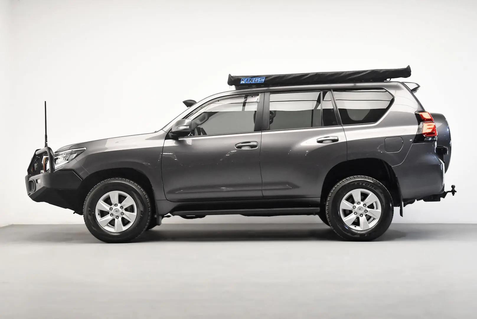 2021 Toyota Landcruiser Prado Gallery Image 4